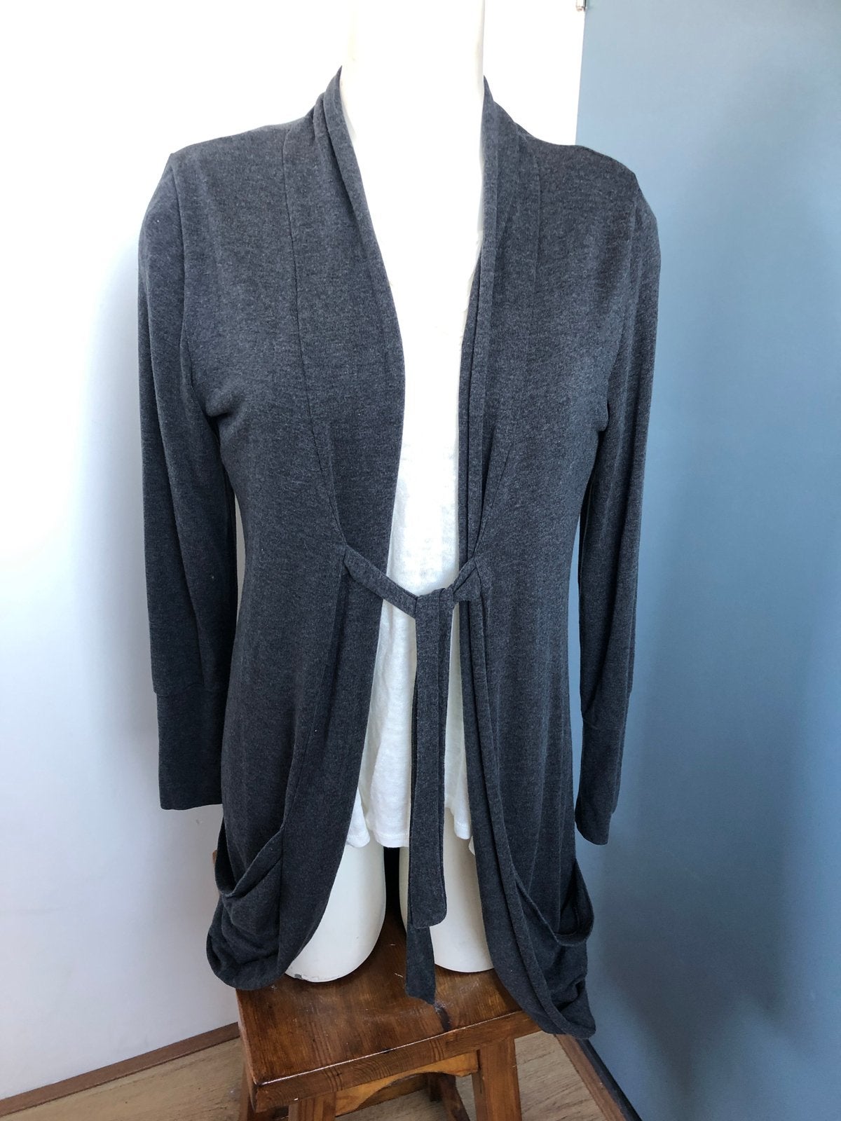 Valentina grijs halflang vest m tencel, Maat 38/40 (M), Ophalen of Verzenden, Zo goed als nieuw, X