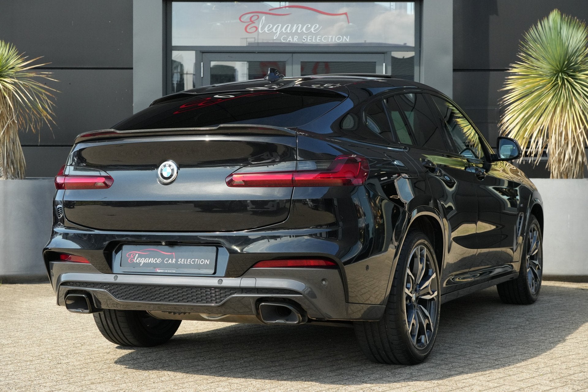 BMW X4 M40i High Executive | 354 PK | Panoramadak | Lederen, Automaat, 1800 kg, Gebruikt, Zwart