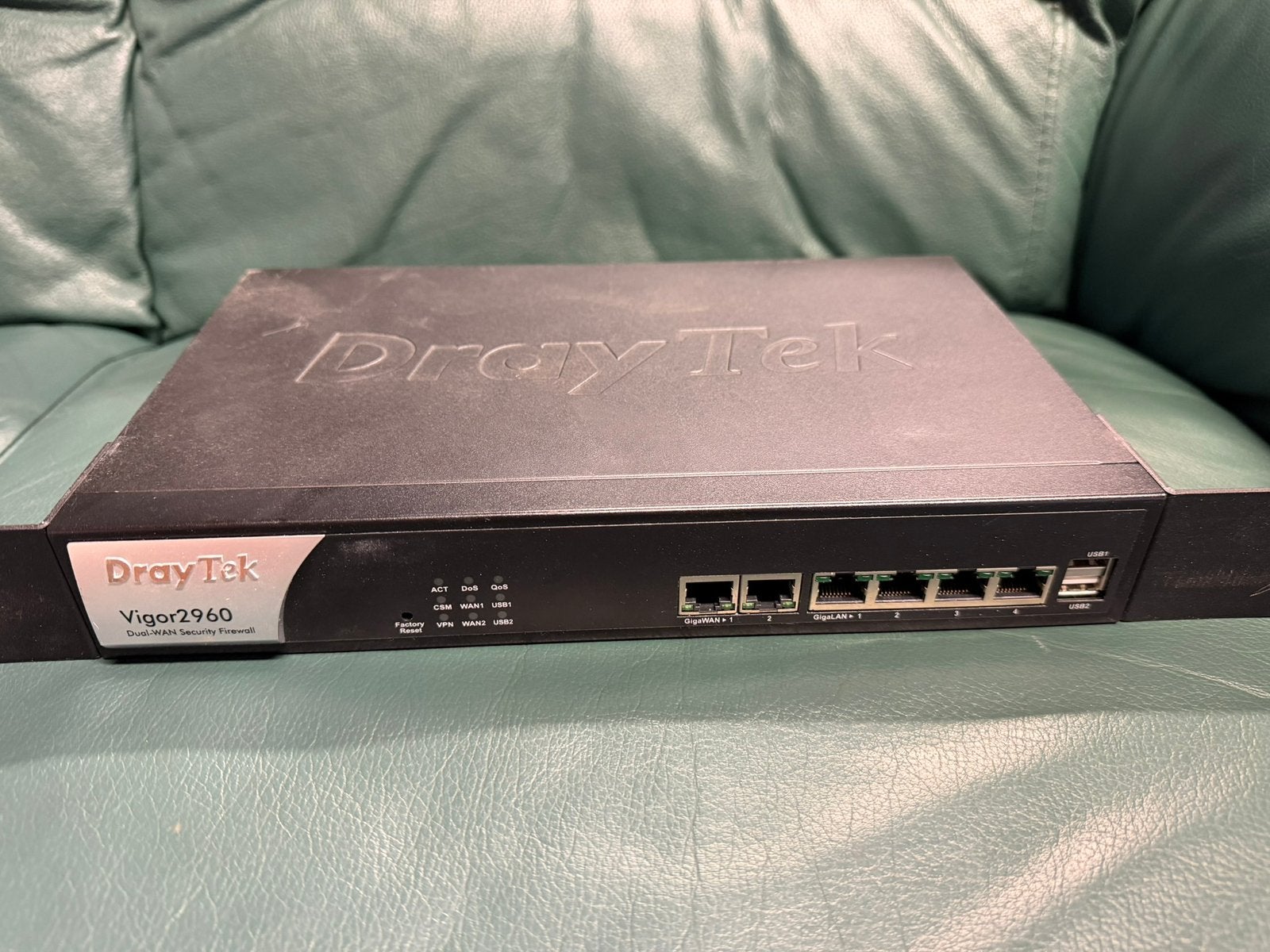 DrayTek Vigor 2960 netwerk switch, Computers en Software, Ophalen of Verzenden, Gebruikt