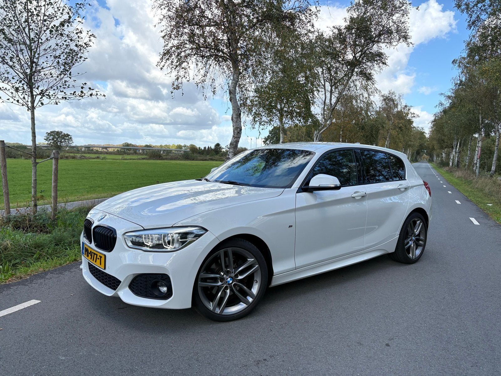 BMW 1-Serie 120i 184pk Aut 2017 Wit, Auto's, 1998 cc, Achterwielaandrijving, Zwart, 4 cilinders