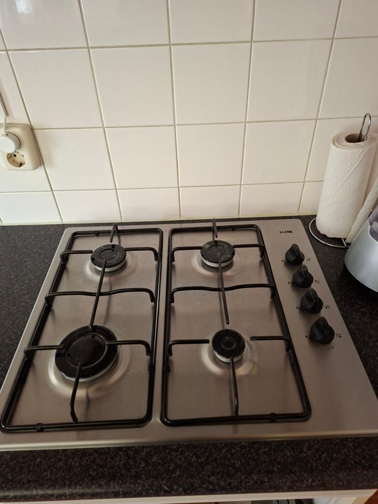 Gasfornuis - Overbodig wegens verhuizing, Witgoed en Apparatuur, Gebruikt, Inbouw, Gas, 4 kookzones