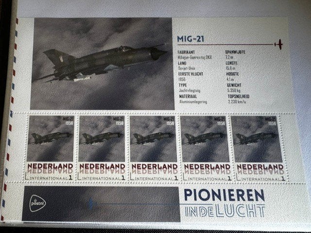 Postzegelvel Nederland - MIG-21 'Pionieren in de Lucht', Ophalen of Verzenden, Na 1940, Postfris