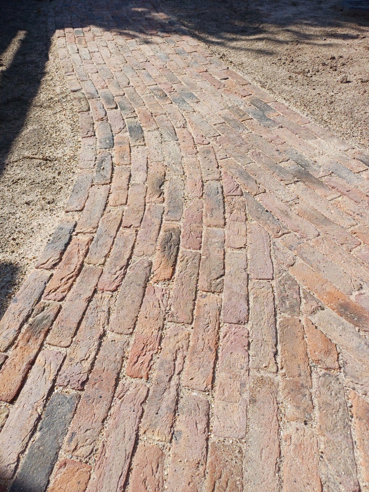 Oud gebakken waaltje, Tuin en Terras, Ophalen, Klinkers