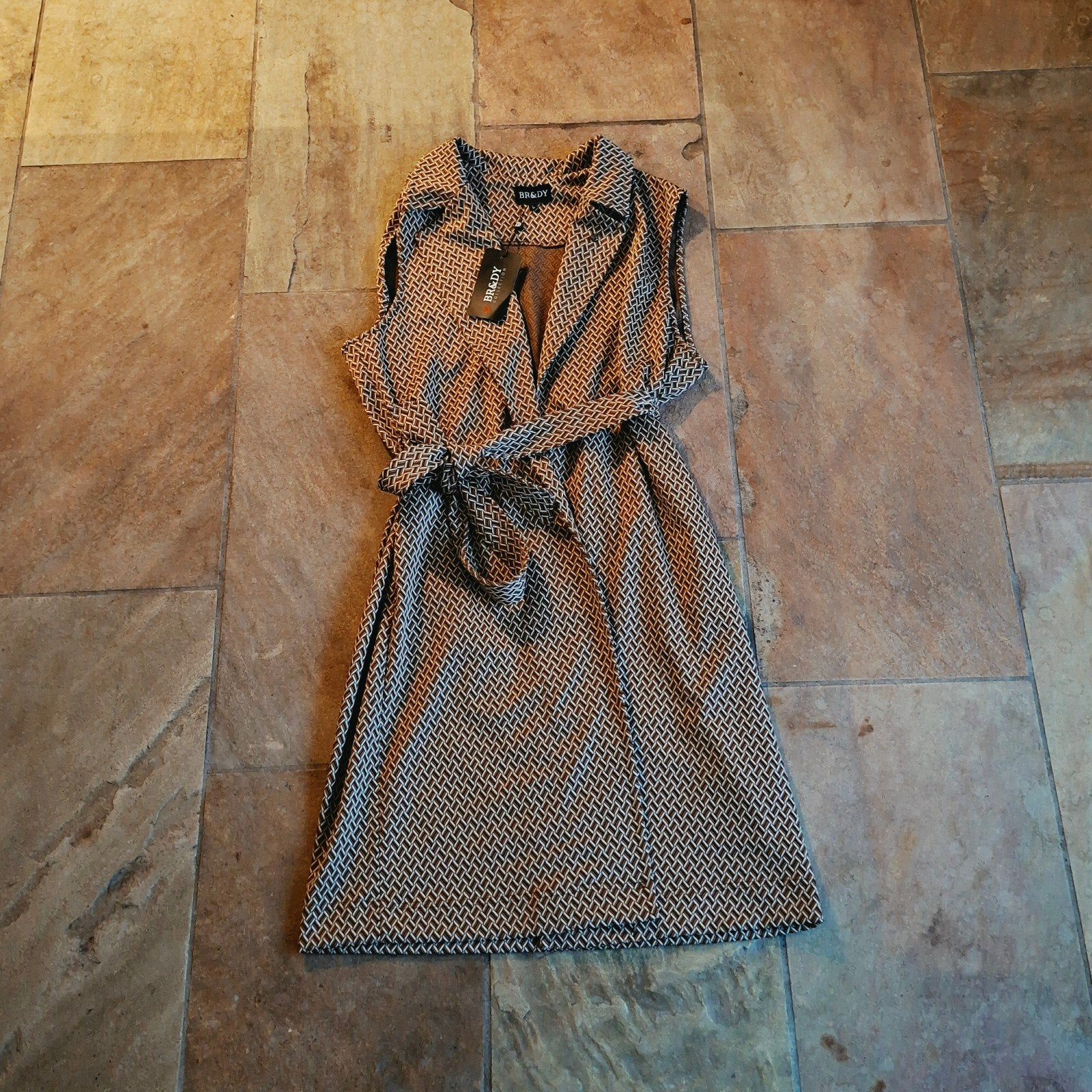 Bruine mouwloze gilet jurk BR&DY maat L, Kleding | Dames, Bruin, Maat 42/44 (L), Nieuw, Ophalen of Verzenden