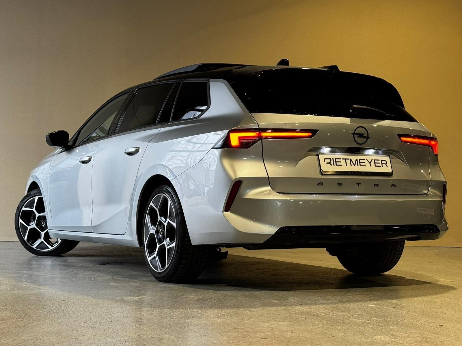 Opel Astra Sports Tourer 1.2 Turbo GS |Pano |360° |Sfeer |S, 12 maanden, Euro 6, 1199 cc, 3 cilinders
