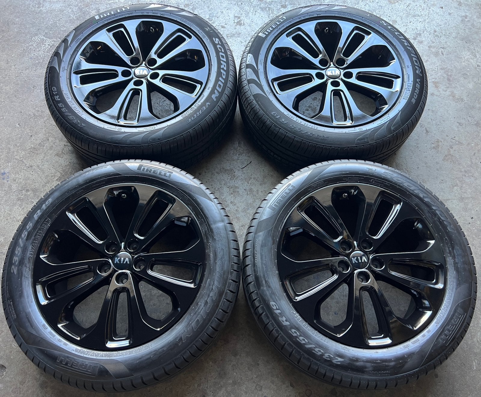 5x114,3 19 inch Kia Sorento, Sportage Velgen + Banden + TPMS, Gebruikt, Banden en Velgen, 235 mm, Personenwagen