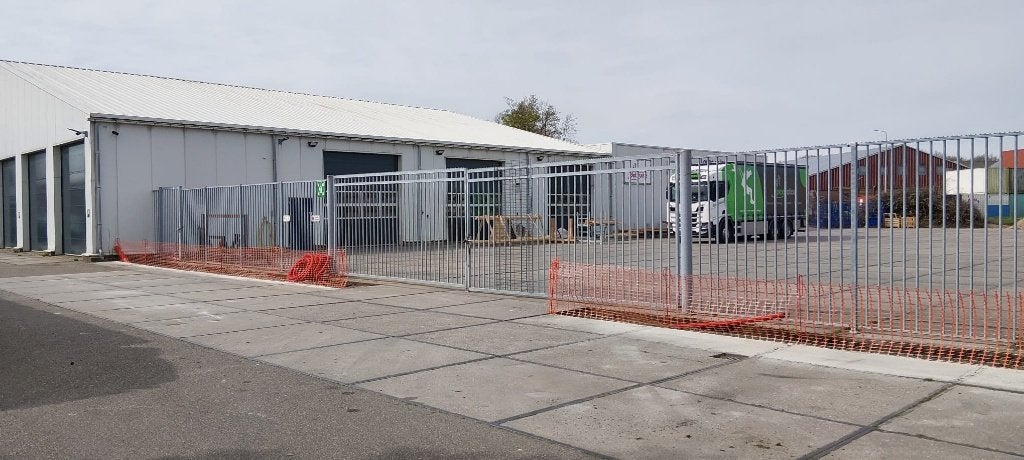 Hekwerk met poort 25 meter, Ophalen, Met poort, Gebruikt, Enkelstaafmat hekwerk