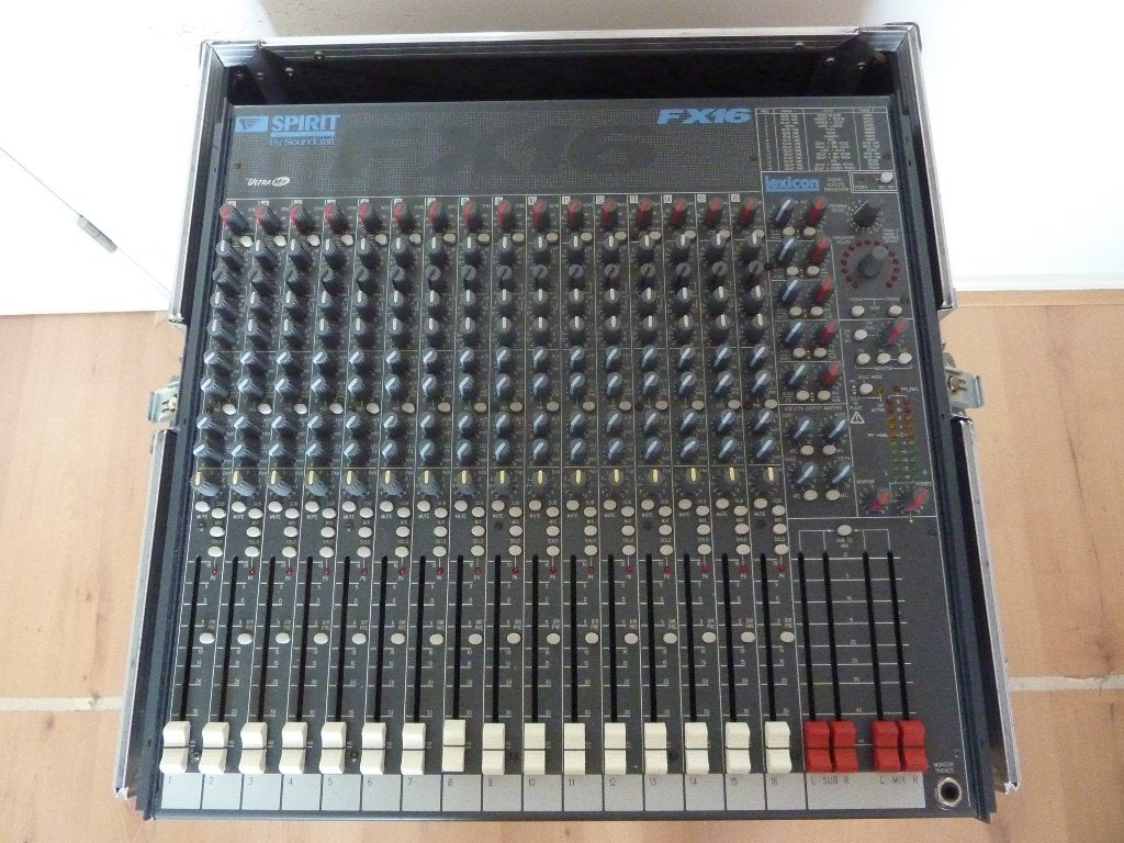 Soundcraft FX16 + EV CPS2 eindversterker, Muziek en Instrumenten, Mengpanelen, Ophalen, Gebruikt, 10 tot 20 kanalen, Microfooningang