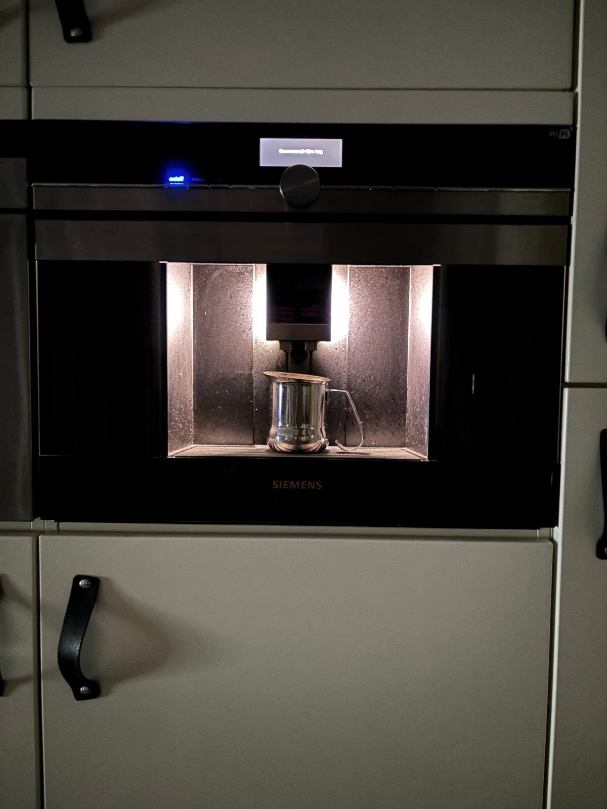 Siemens inbouw koffiemachine -  2020 jaar, Witgoed en Apparatuur, Ophalen, 10 kopjes of meer, Koffiemachine, Koffiebonen