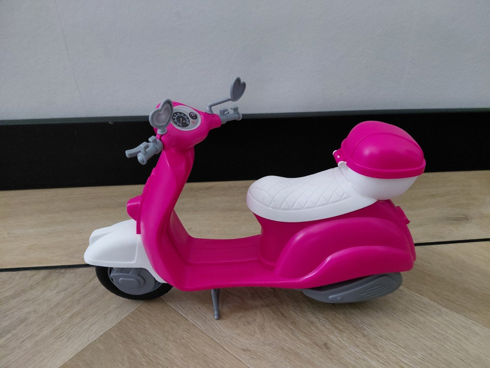 Barbie Scooter - Roze speelgoed scooter voor poppen, Ophalen of Verzenden, Gebruikt