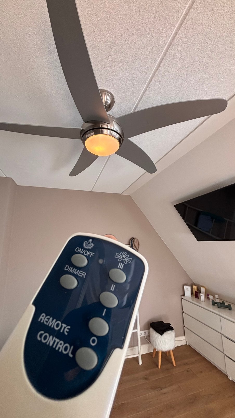 Plafond ventilator met zomer en winterstand., Ophalen of Verzenden, Zo goed als nieuw, Plafondventilator