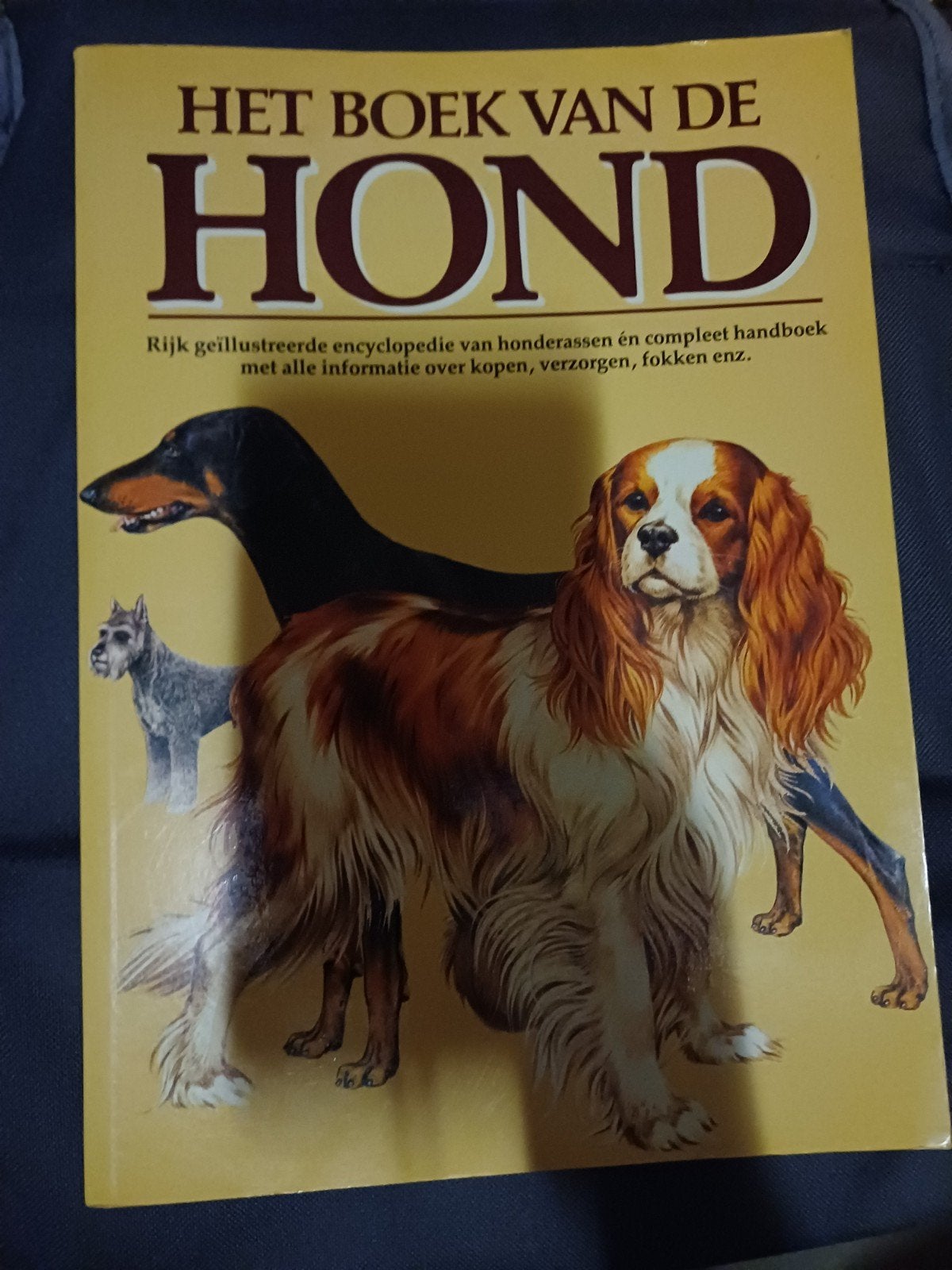 Het Boek van de Hond - Deskundige gids voor hondenverzorging, Boeken, Ophalen of Verzenden, Gelezen, Honden, Diverse deskundigen
