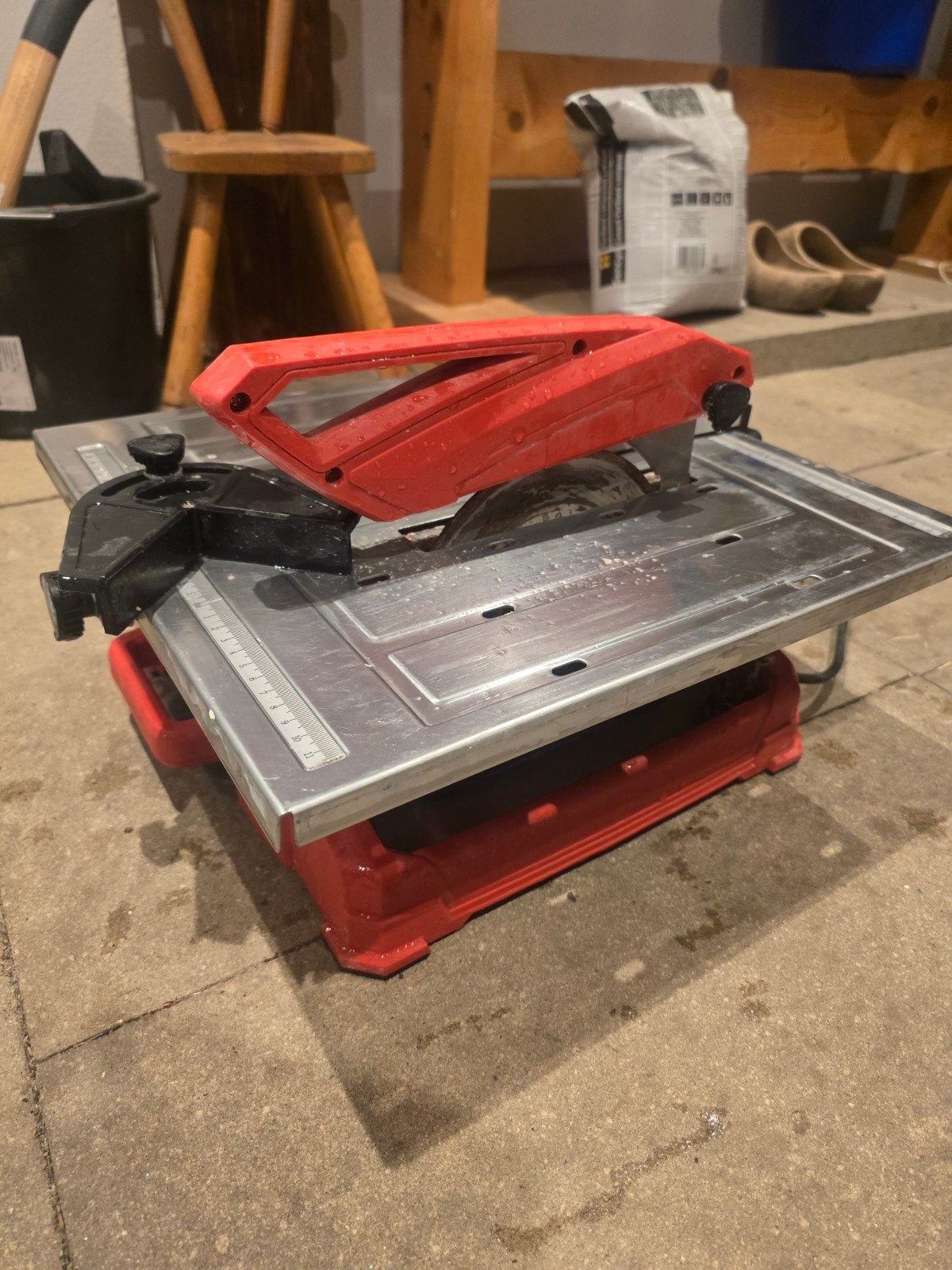 Einhell tegel zaagtafel, Ophalen, 1200 watt of meer, Cirkelzaag, 30 tot 70 mm