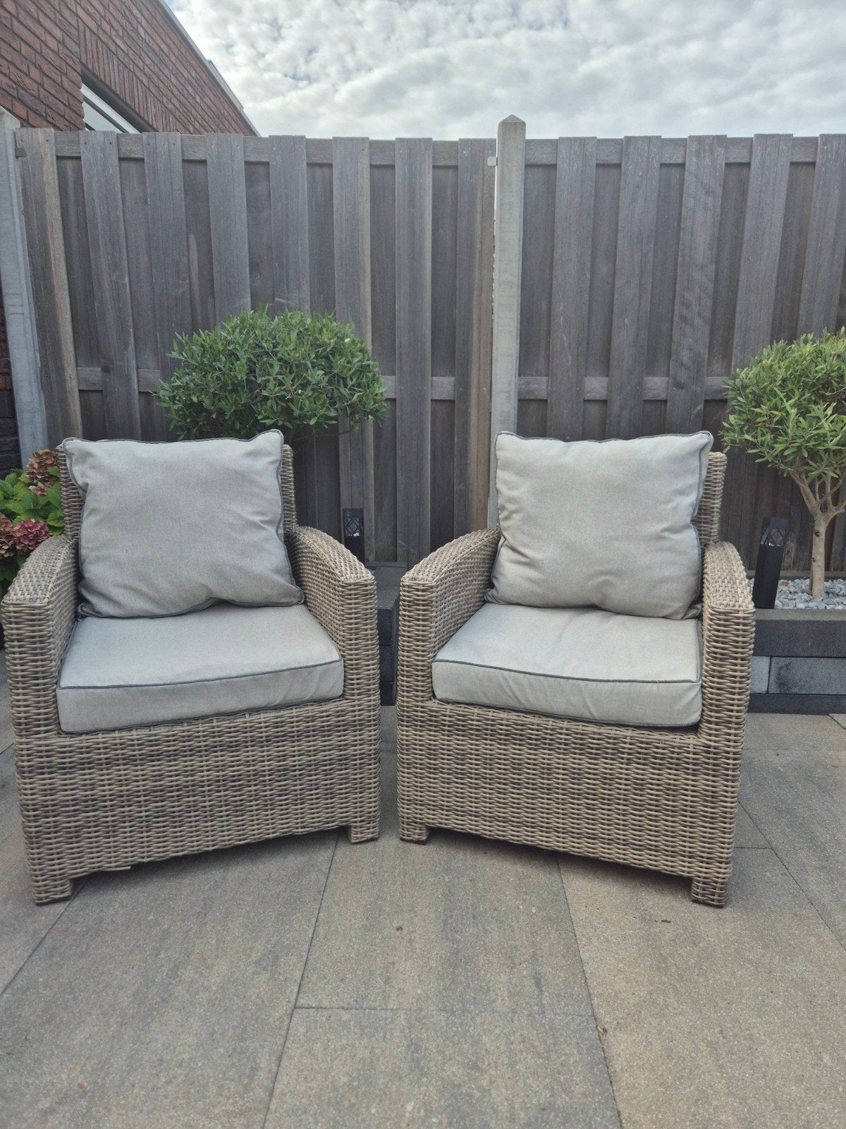 B7 Down Under Collection - 2 luxe tuinfauteuils, Zo goed als nieuw, Wicker, Stoel, Tuinset