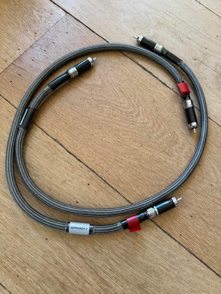 Approach-3 RCA interlink 0,75M Furutech CF-201R connectoren, Ophalen of Verzenden, Zo goed als nieuw, Minder dan 2 meter, Interlink-kabel