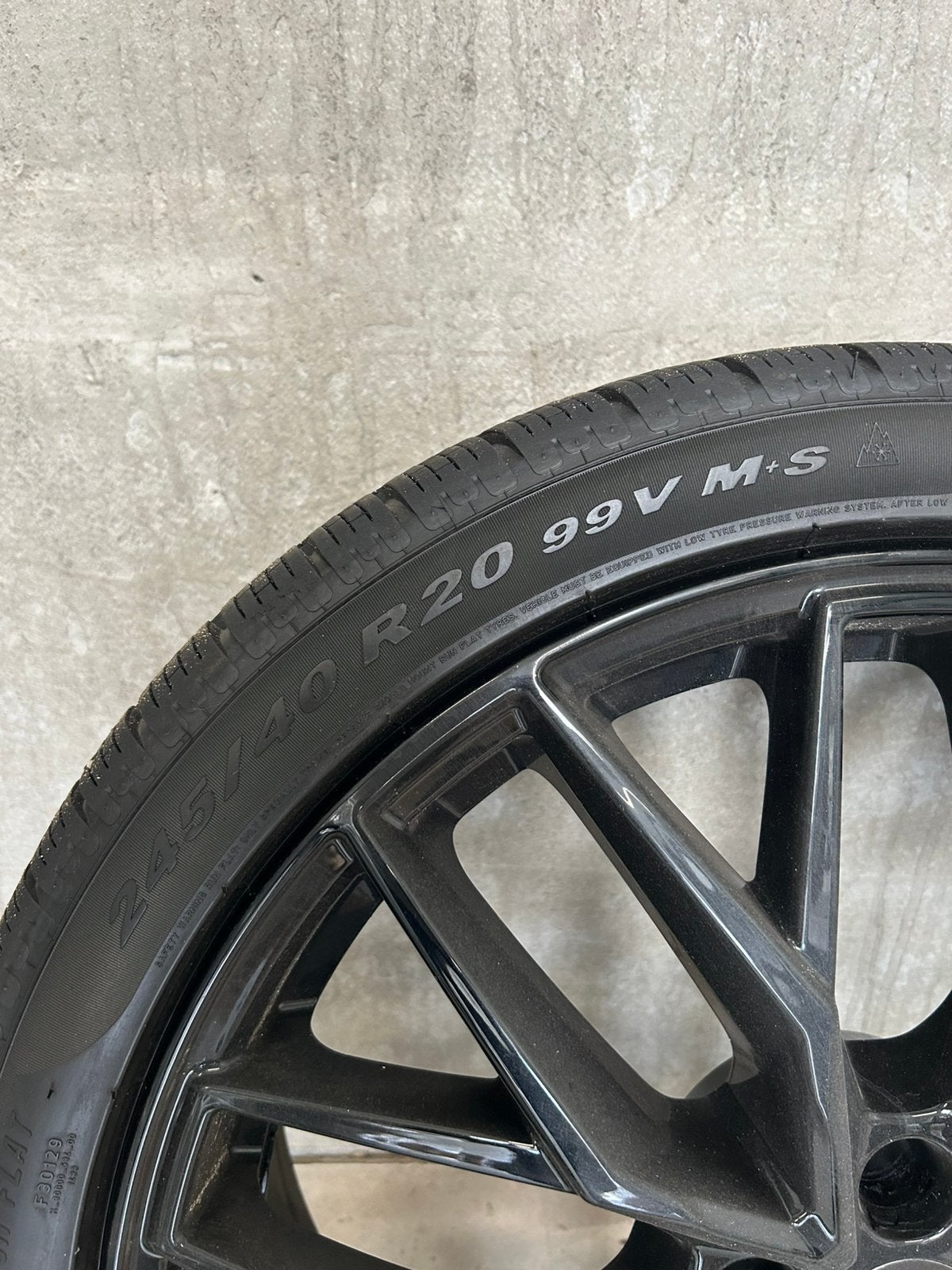 Winterbanden en velgen voor BMW G60-G61-i5, Ophalen, Overige, Overige, Banden en Velgen