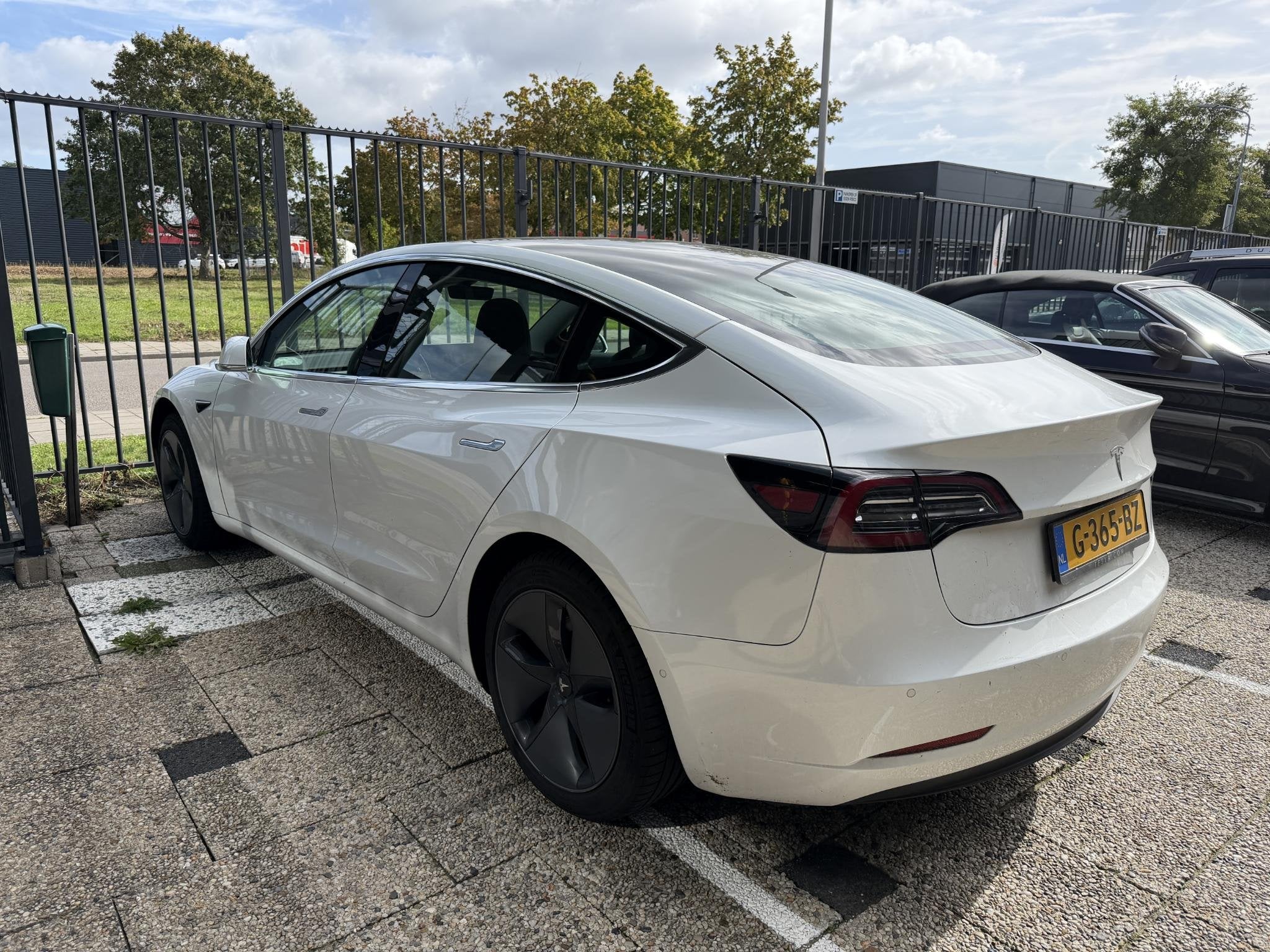 Tesla Model 3 Long Range RWD 75 kWh | Nieuwstaat | Pano |, Auto's, Automaat, Gebruikt, Zwart, 287 pk