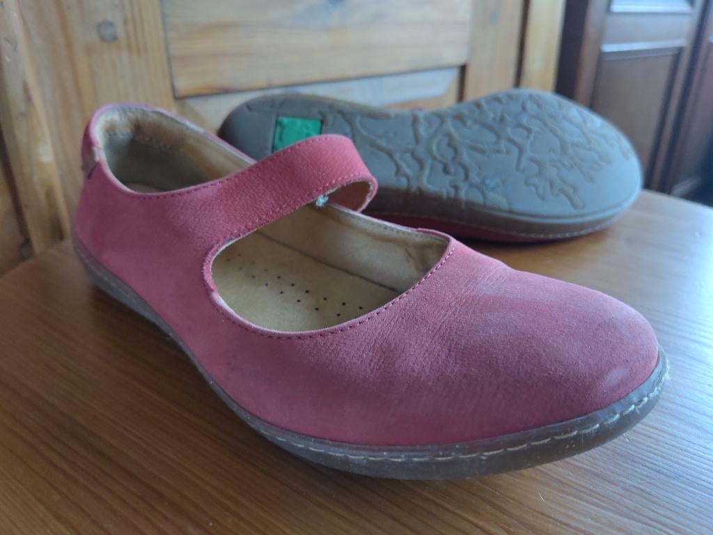 El Naturalista.  ballerina's  39, Kleding | Dames, Schoenen, Zo goed als nieuw, Rood, Ballerina's, El Naturalista
