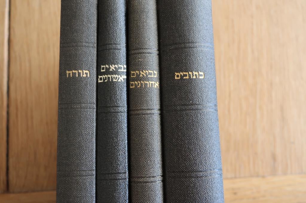 hebreeuwse bijbel, Boeken, Ophalen of Verzenden, Zo goed als nieuw, Christendom | Katholiek