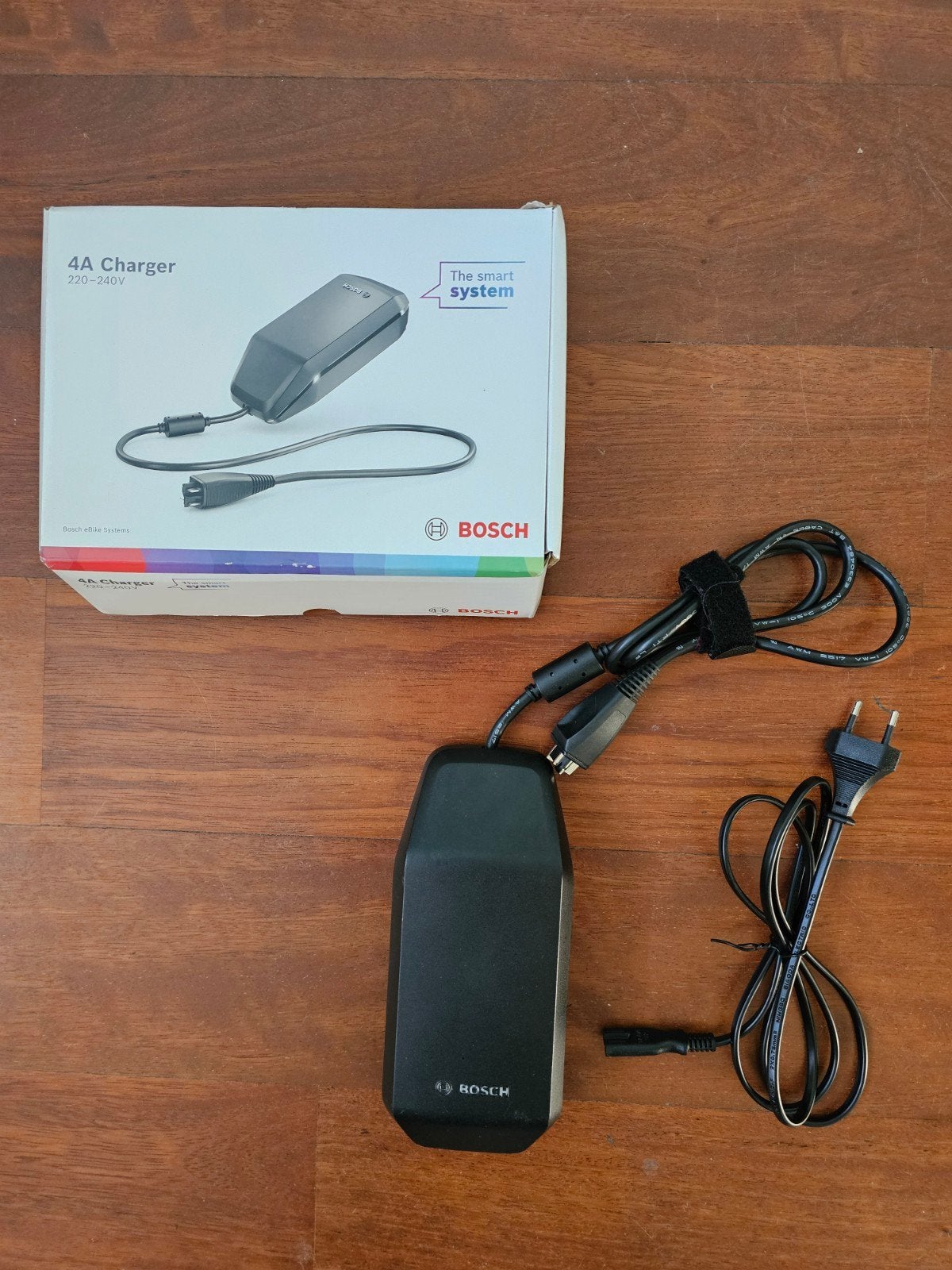 BOSCH lader: 4A Charger Smart System | BPC3400 | EB1290001, Ophalen of Verzenden, Zo goed als nieuw