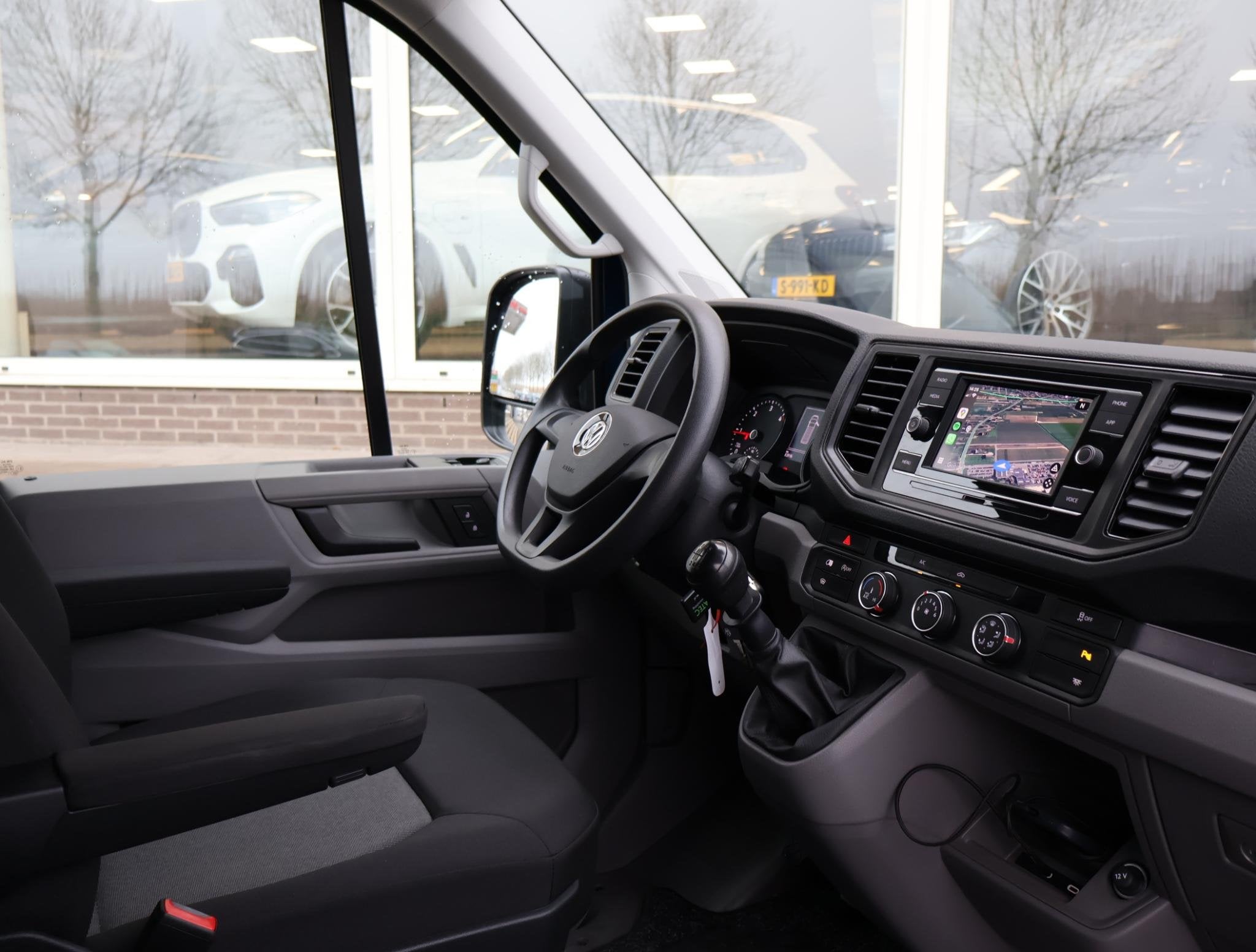 Volkswagen Crafter 30 2.0 TDI L3H3 + APPLE CARPLAY / ANDROID, Auto's, Bestelauto's, Stof, Gebruikt, 4 cilinders, 2500 kg