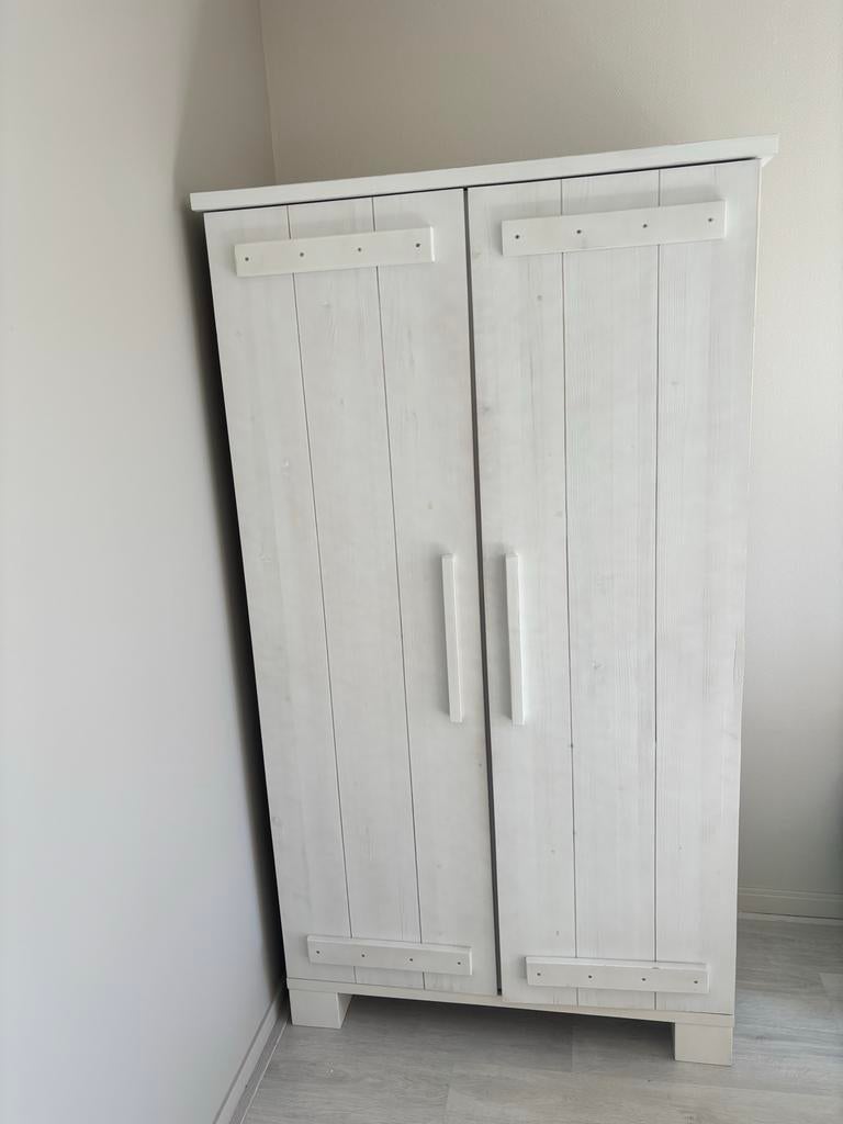 Degelijke Kledingkast White Wash Houtlook (Baby Dump), Ophalen, Gebruikt, 100 tot 150 cm, 150 tot 200 cm