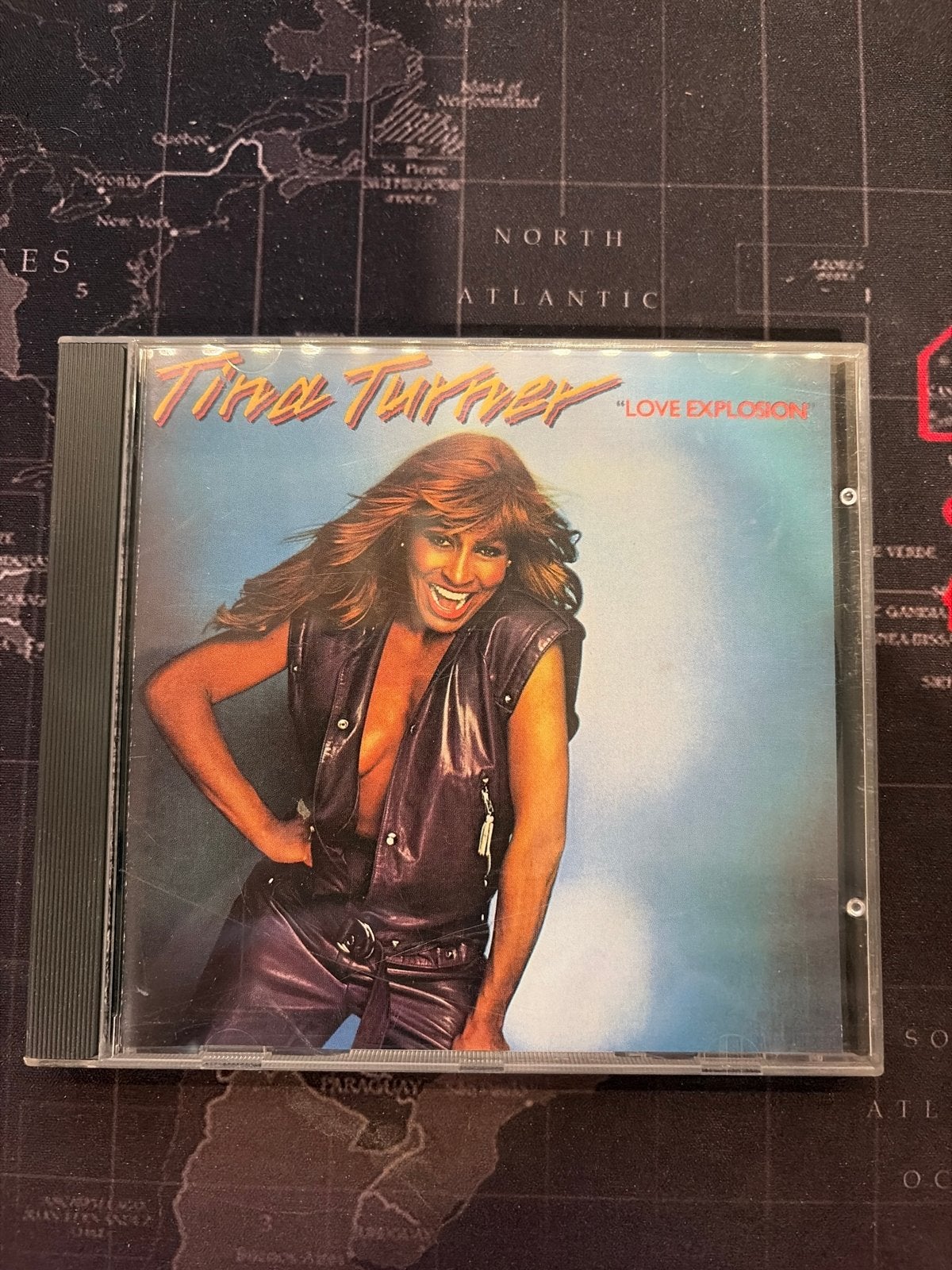 Tina Turner - Love Explosion CD (Pop, Rock), Gebruikt, Pop, Ophalen of Verzenden, Inclusief boekje