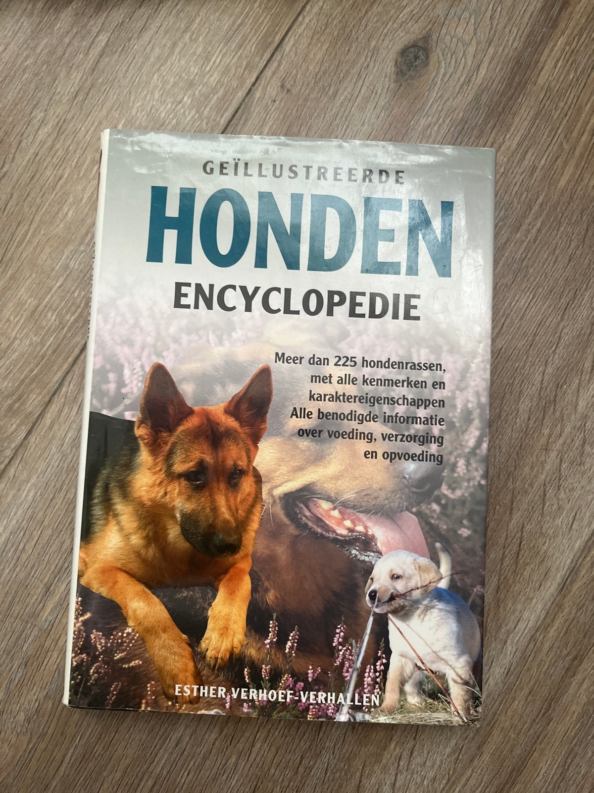 Geïllustreerde Honden Encyclopedie - Esther Verhoef-Verhalle, Ophalen of Verzenden, Gelezen, Dieren, Los deel