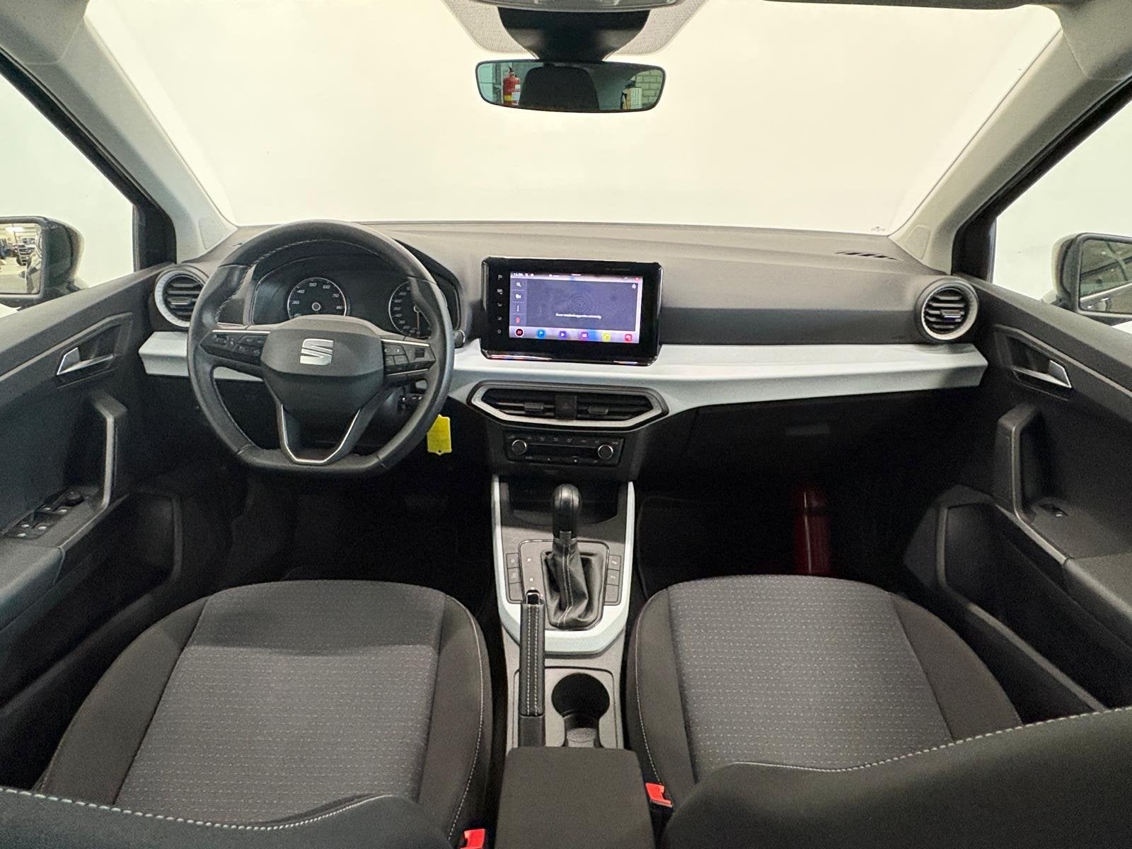 SEAT Arona 1.0 TSI 110pk Automaat Style Business Connect Cli, Auto's, Dealer onderhouden, Stof, Gebruikt, 1133 kg