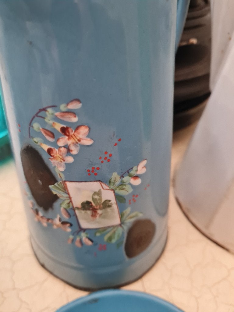 Antieke emaille kan met dik opgelegde bloemen, Ophalen of Verzenden
