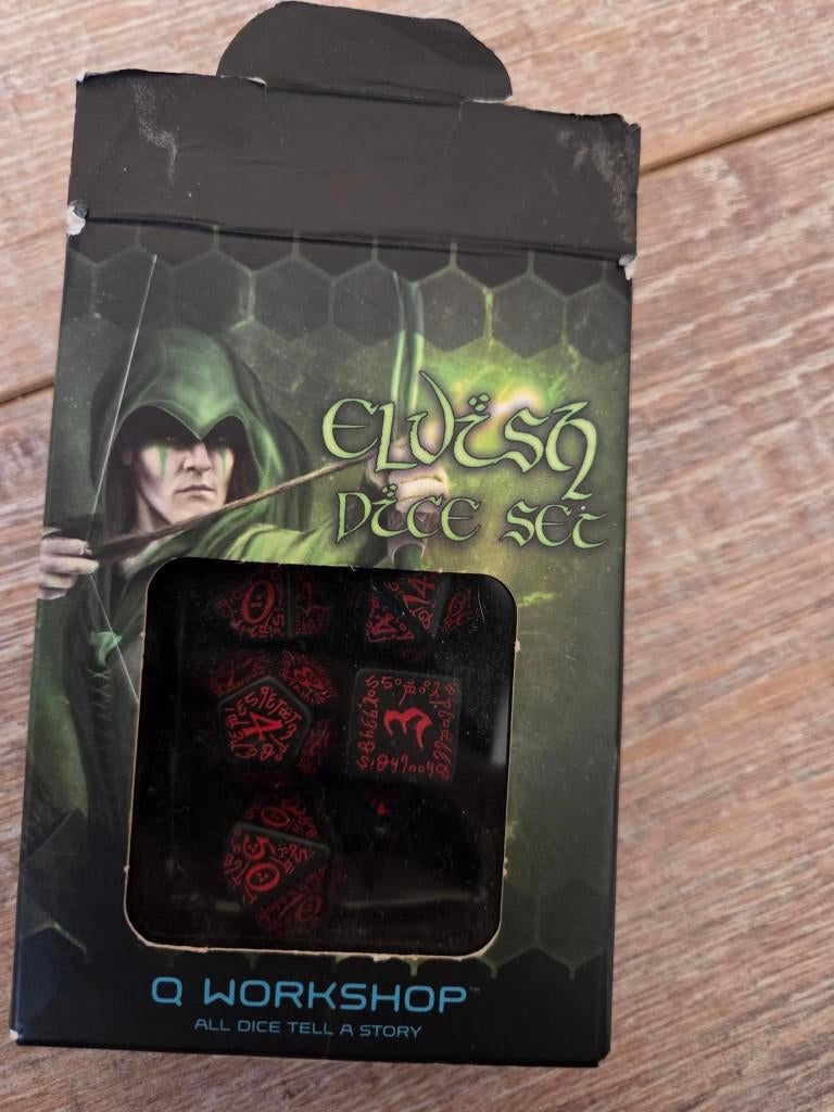 Dungeons & Dragons Elvish Dice Set – Q Workshop, Ophalen, Vijf spelers of meer, Q Workshop, Zo goed als nieuw