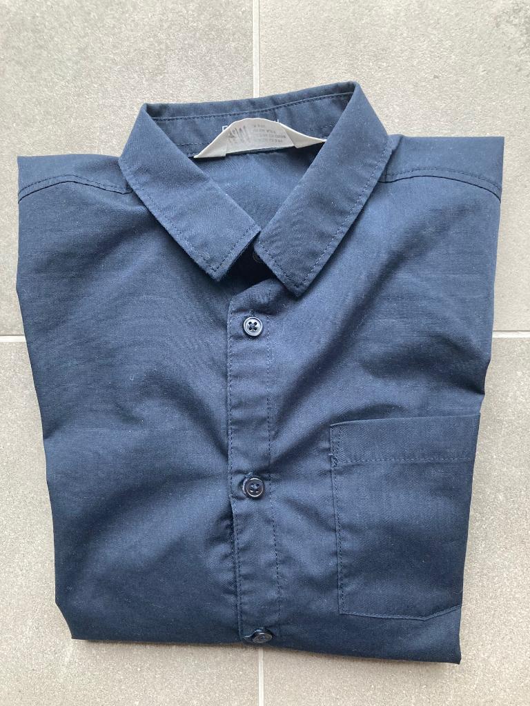 Jongens overhemd donkerblauw maat 134, Ophalen of Verzenden, Zo goed als nieuw, Jongen, Overhemd of Blouse