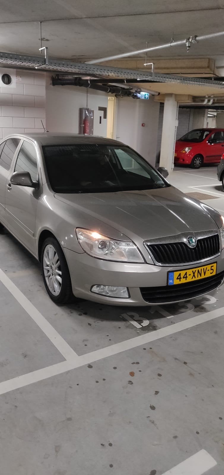 Skoda Octavia 1.4 TSI AUT 2012 Beige, Auto's, 4 cilinders, Origineel Nederlands, Particulier, 1230 kg
