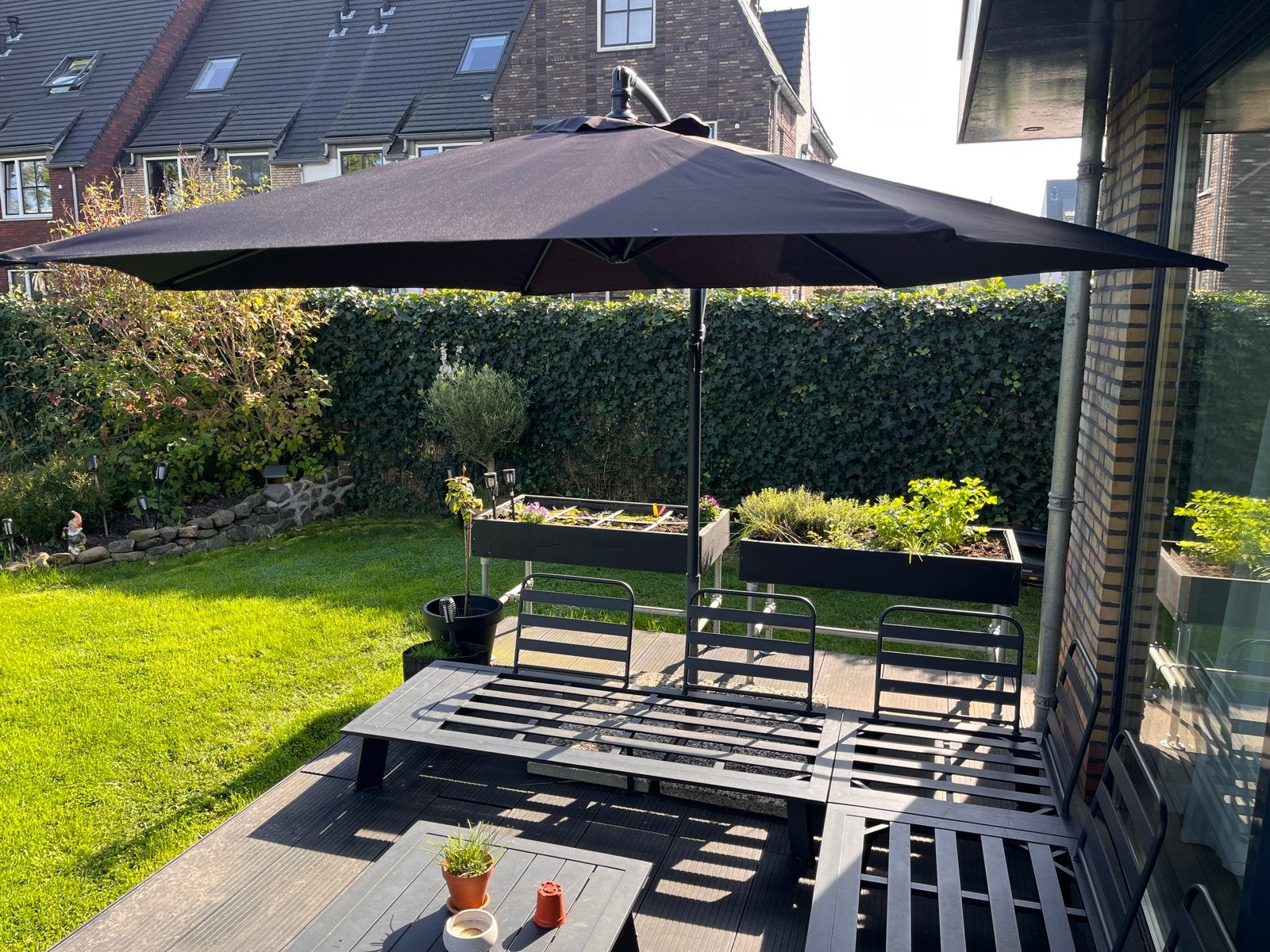 Zweefparasol met voet en stenen, Tuin en Terras, Ophalen, 2 tot 3 meter, Kantelbaar, Zweefparasol