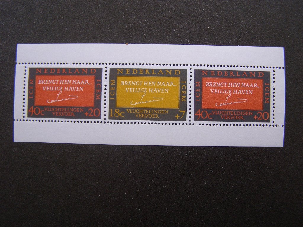 1966: NVPH 858 Blok met 3 zegels Vluchtelingenvervoer ICEM, Ophalen of Verzenden, Na 1940, Postfris
