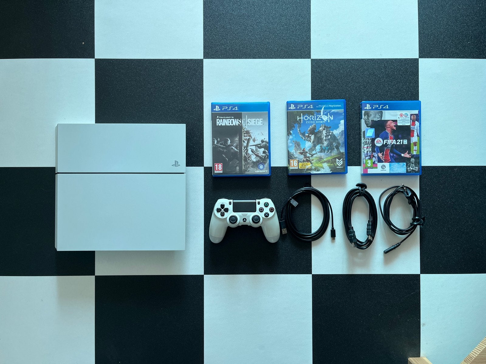 Witte PlayStation 4 met controller en 3 games, Spelcomputers en Games, Spelcomputers | Sony PlayStation 4, Ophalen of Verzenden