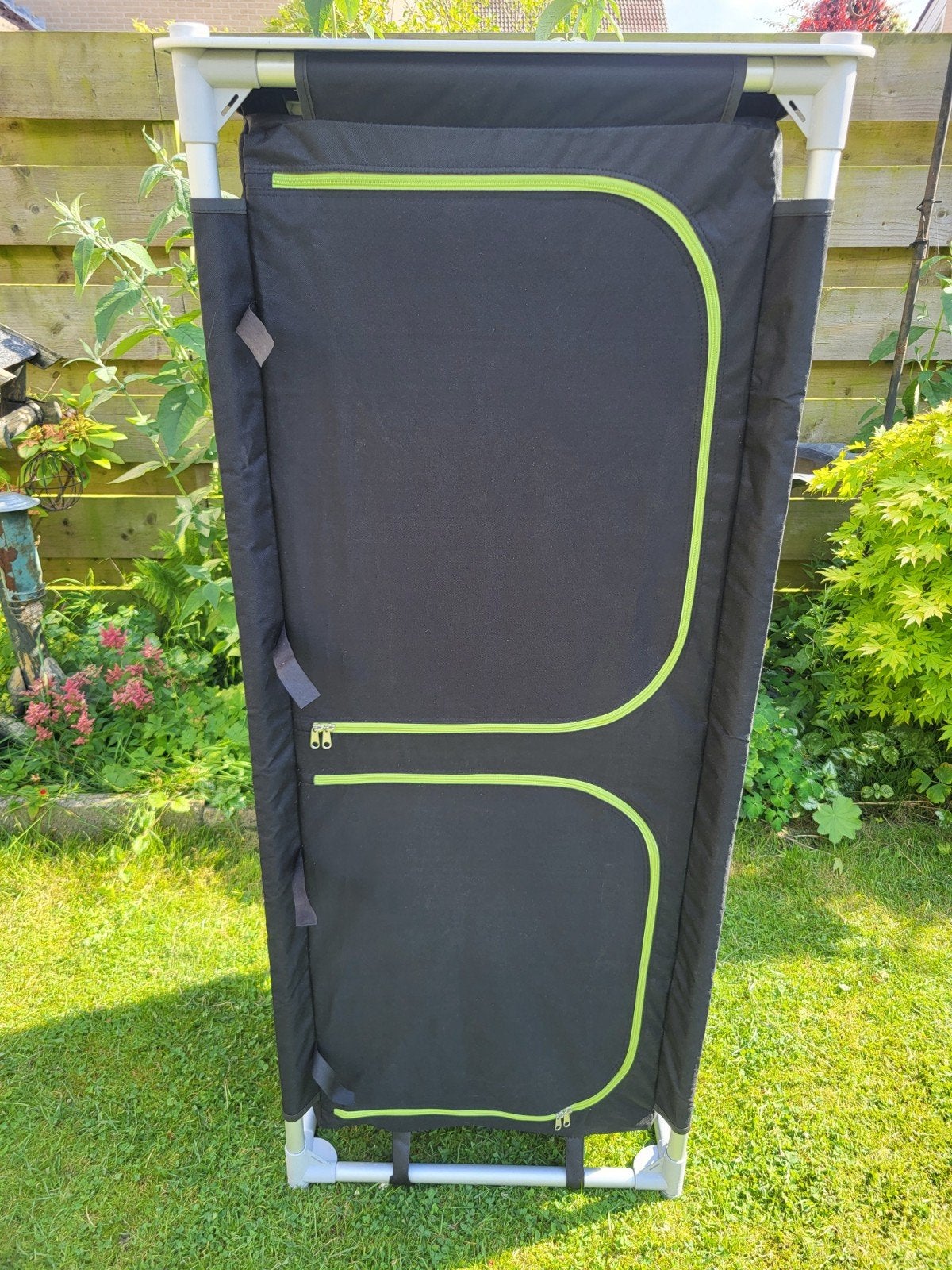 Hoge campingkast (kampeerkast) 4 planken + harde top, Caravans en Kamperen, Ophalen, Gebruikt, Campingkast