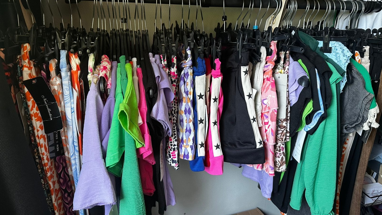 Partij nieuwe kinderkleding maat 98/104 || 85 stuks, Ophalen of Verzenden, Nieuw, Maat 98
