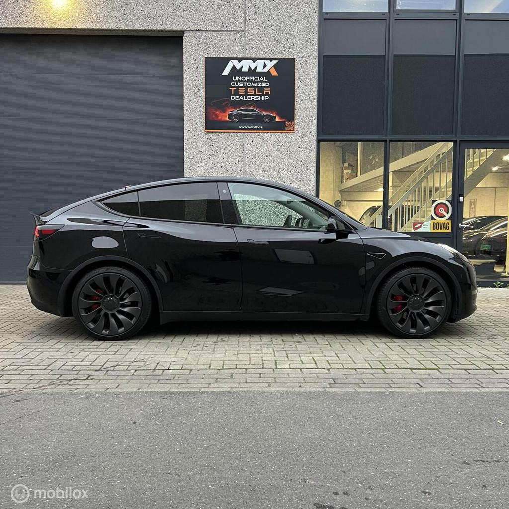 Tesla Model Y Performance + MMX PACK + IAP, Automaat, Gebruikt, Zwart, Overige carrosserieën