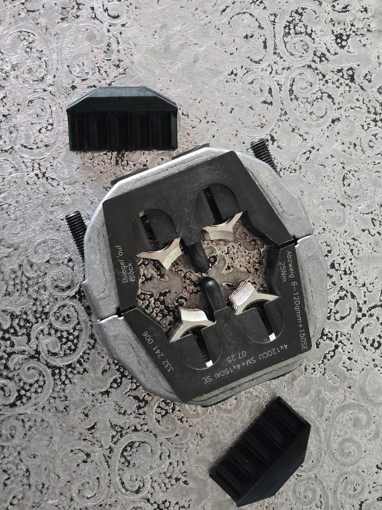 Aftak-ringklem 4x120CU SM + 4x150AI SE " Nieuw ", Ophalen of Verzenden, Nieuw