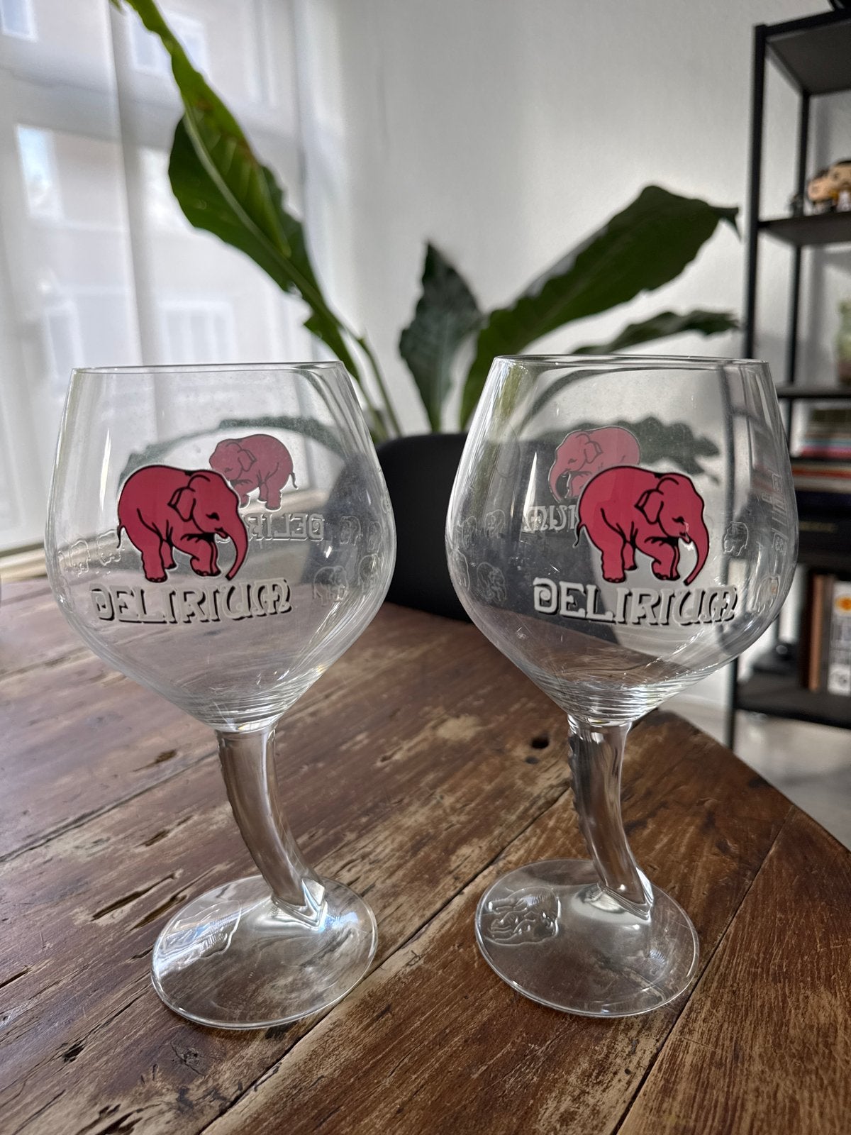 2 Delirium bierglazen met roze olifant, Ophalen of Verzenden