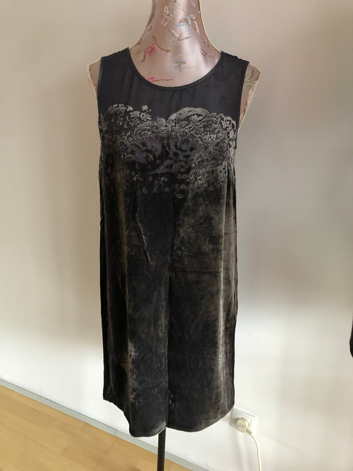 Noman’s land top met fluweel & zijde maat 36-38, Kleding | Dames, Ophalen of Verzenden, Zo goed als nieuw, Noman’s land, Grijs
