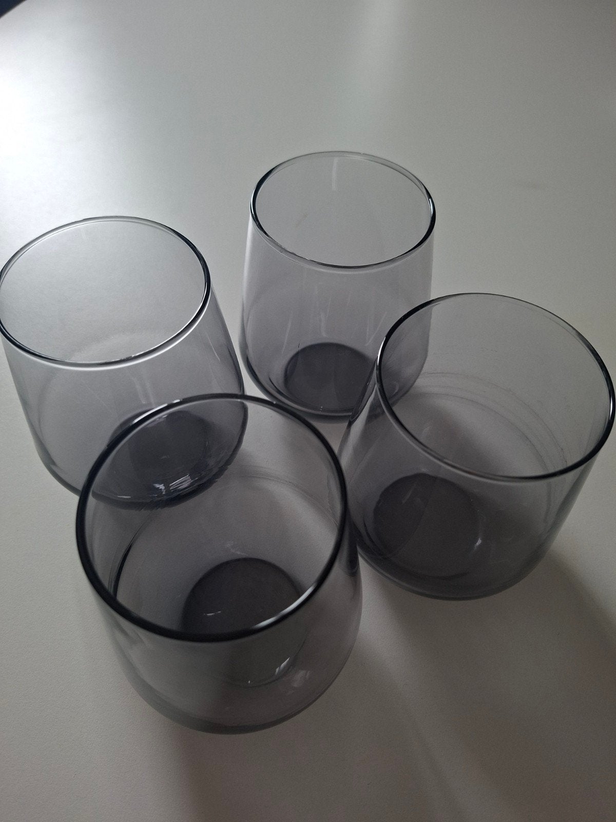 IVRIG Ikea glazen 4 stuks (grijs), Ophalen, Zo goed als nieuw, Waterglas