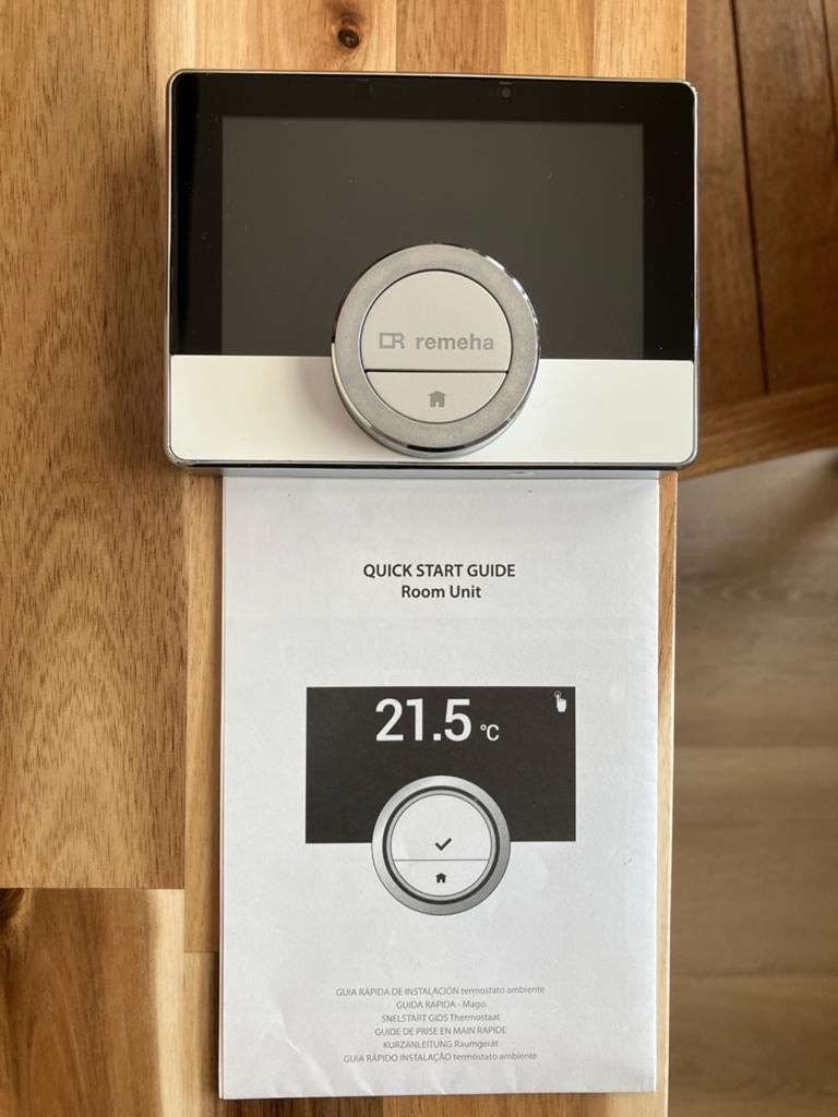 Remeha iSense Kamerthermostaat met quick start handleiding, Ophalen of Verzenden, Slimme thermostaat, Zo goed als nieuw