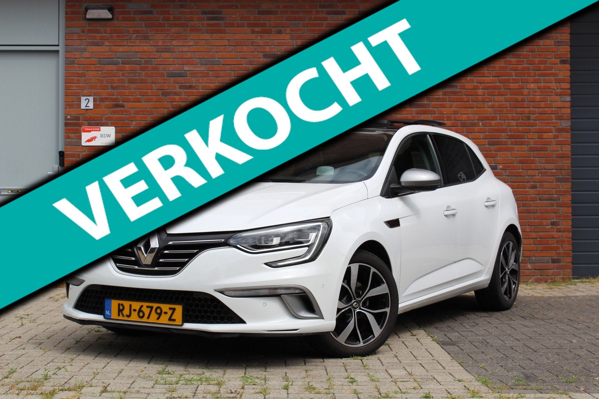 Renault Mégane 1.2 TCe GT-Line | VOL OPTIES! | PANO HUD BOS, Voorwielaandrijving, Gebruikt, 4 cilinders, Bedrijf