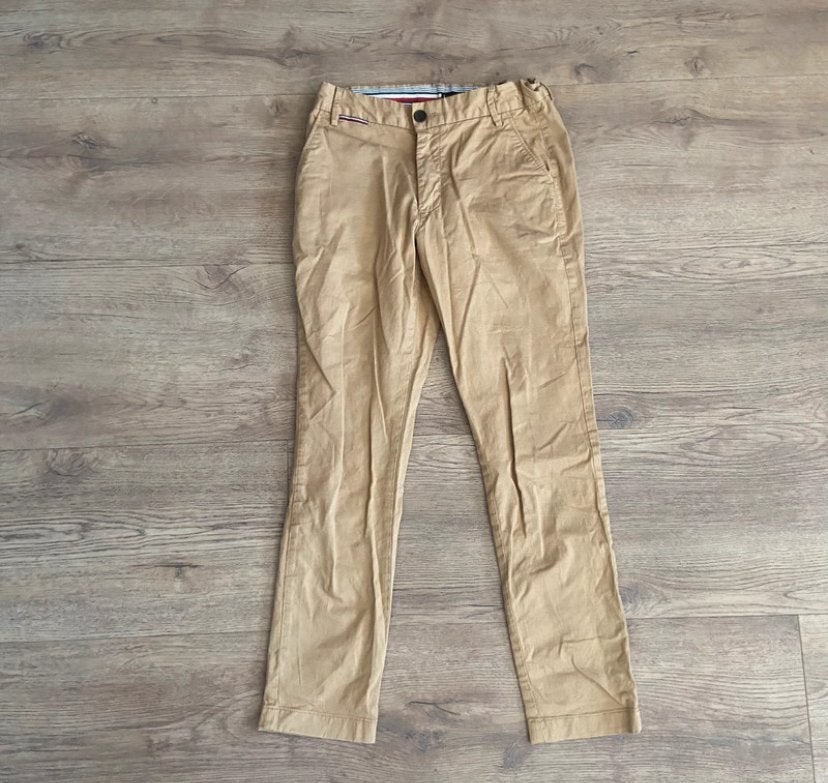 Tommy Hilfiger | Jongens chino broek | Maat 152 | Beige, Kinderen en Baby's, Kinderkleding | Maat 152, Broek, Ophalen of Verzenden