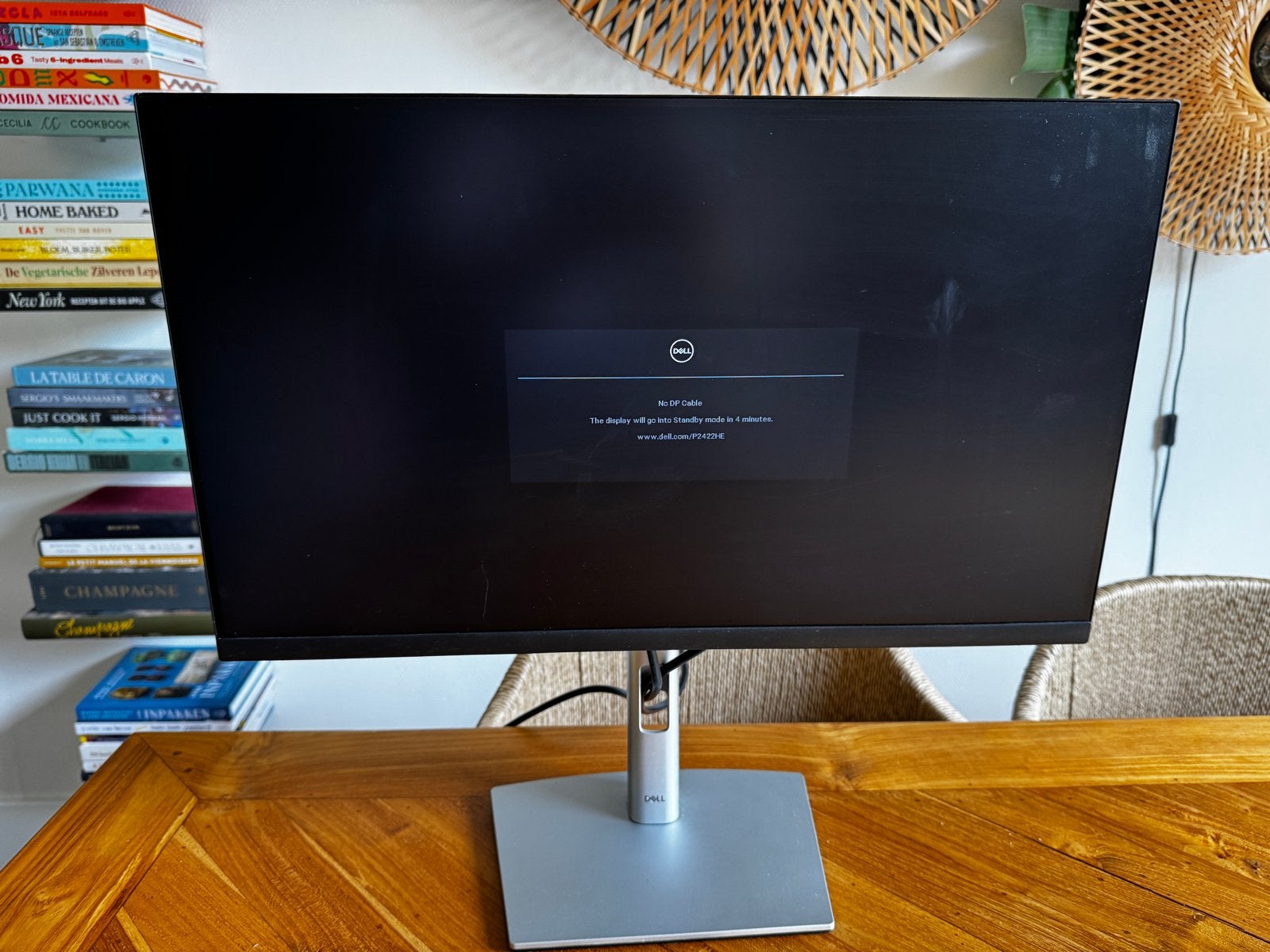 Dell P2422HE 24 inch Full HD Monitor, Computers en Software, Monitoren, Zo goed als nieuw, 60 Hz of minder, DisplayPort, HDMI