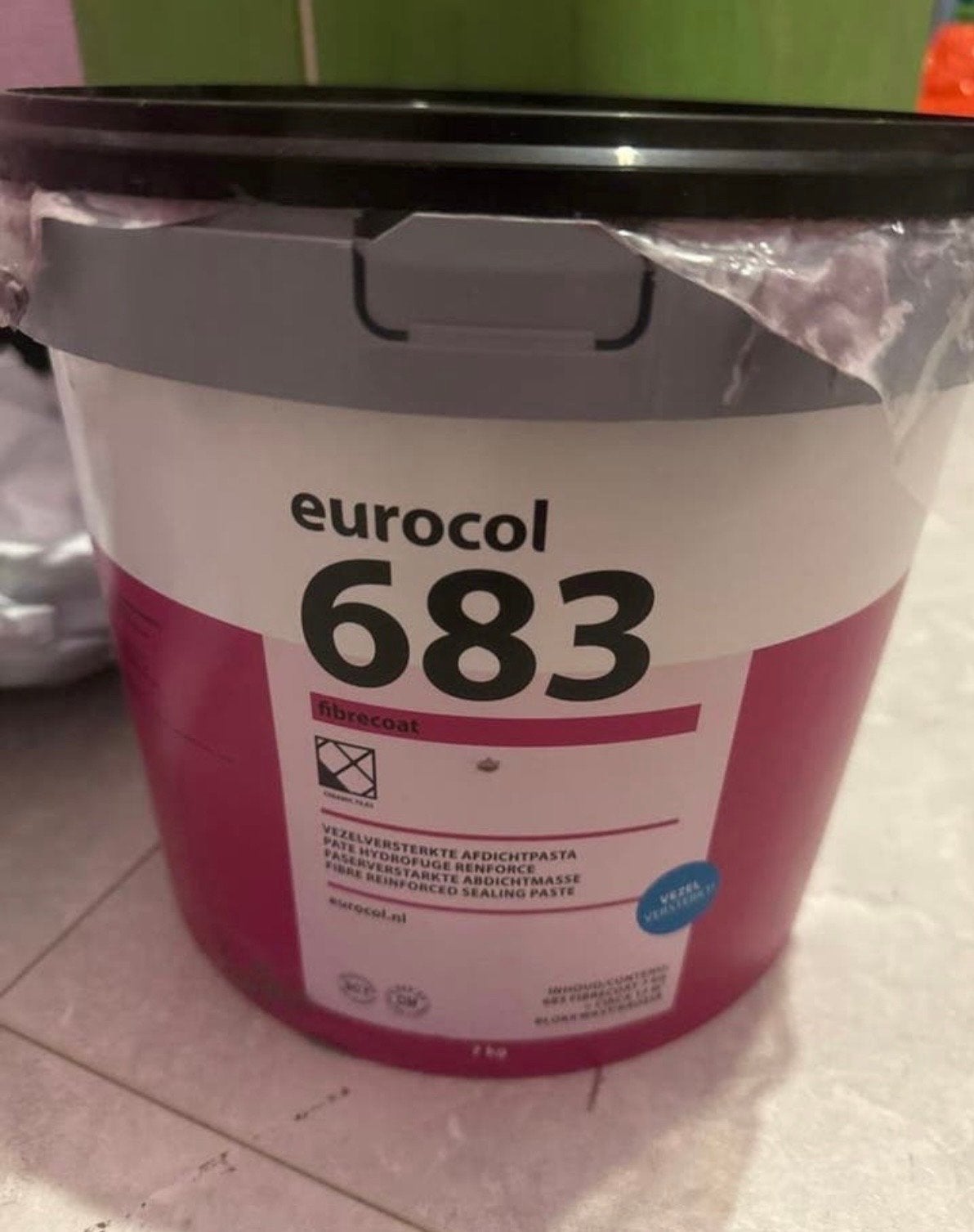 4.9 kg Eurocol 683 Fibrecoat Vezelversterkte Afdichtpasta, Doe-het-zelf en Verbouw, Ophalen of Verzenden, Zo goed als nieuw