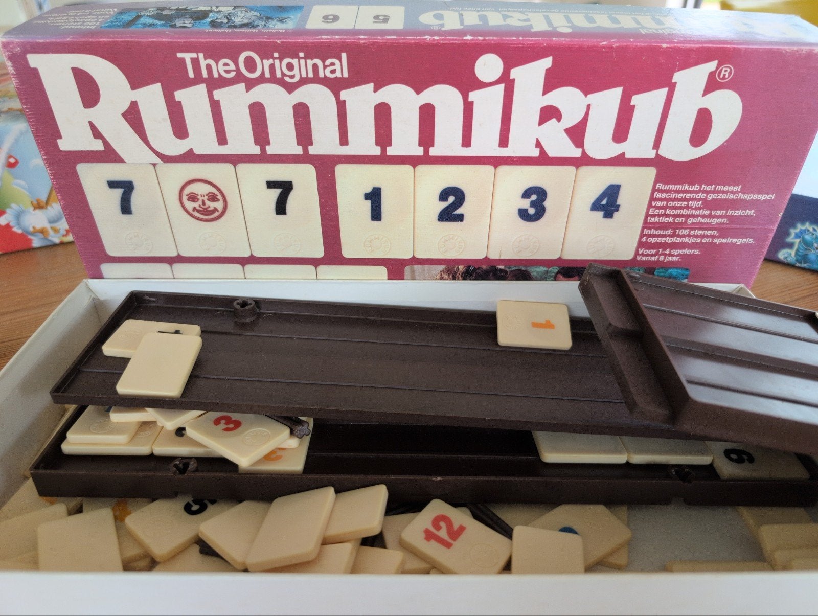 Rummikub - De Klassieker (doos verkleurd), Ophalen of Verzenden