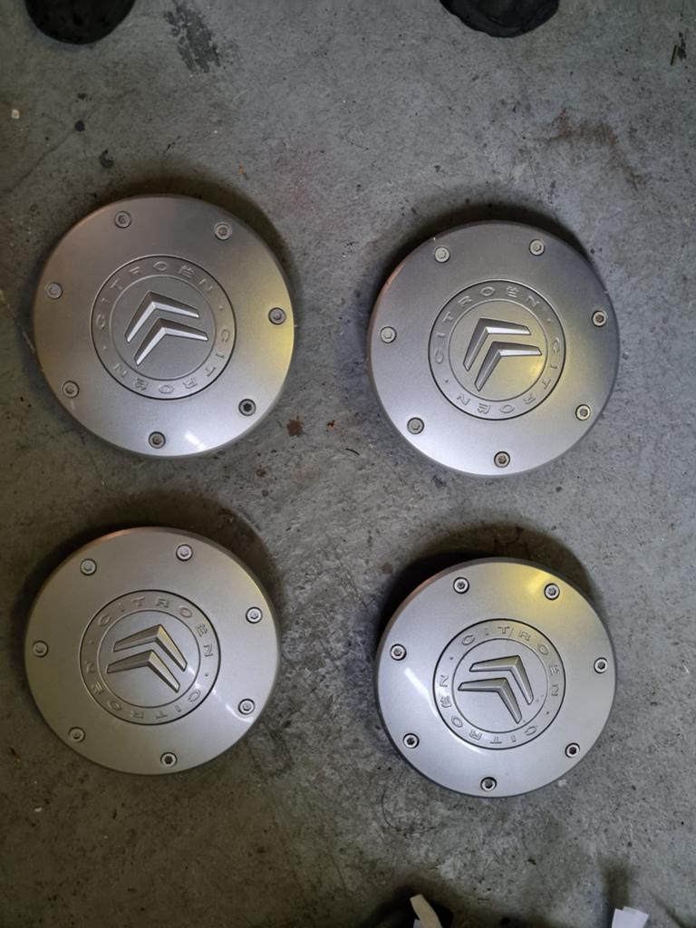 Set van 4 wieldoppen - Citroën en Toyota, Auto diversen, Wieldoppen, Gebruikt, Ophalen of Verzenden